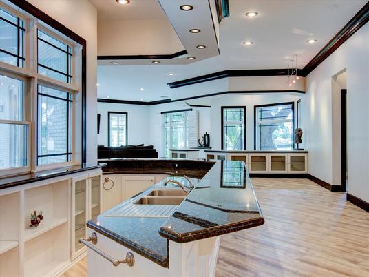 Interior, Pendant Lights, Recessed Lighting, Wood Texture Flooring