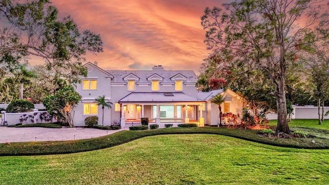 Backyard, Exterior, Facade, Farmhouse