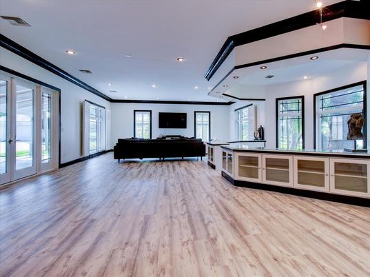 Interior, Kitchen, Living room, Recessed Lighting, Wood Texture Flooring