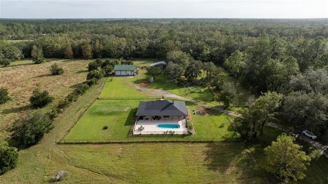 Exterior, Drone