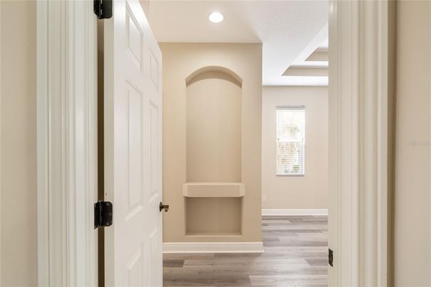 Interior, Recessed Lighting, Wood Texture Flooring