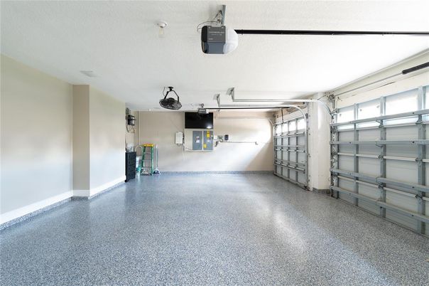 Garage, Interior