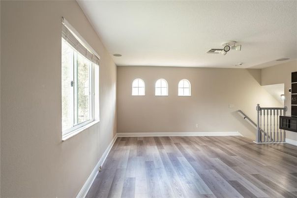 Empty room, Interior, Recessed Lighting, Wood Texture Flooring