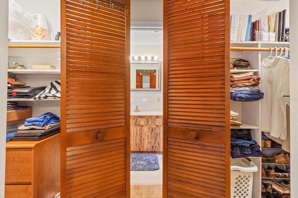 Interior, Walk-in Closets