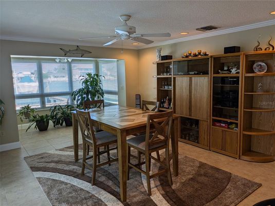 Dining room, Interior, Recessed Lighting