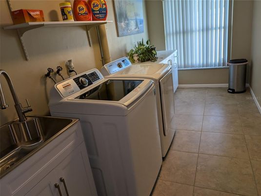 Interior, Washer