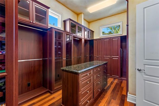 Interior, Walk-in Closets, Wood Texture Flooring