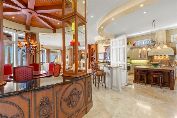 Chandelier, Dining room, Interior, Kitchen, Pendant Lights, Recessed Lighting, Wooden Beams, Wooden Ceilings