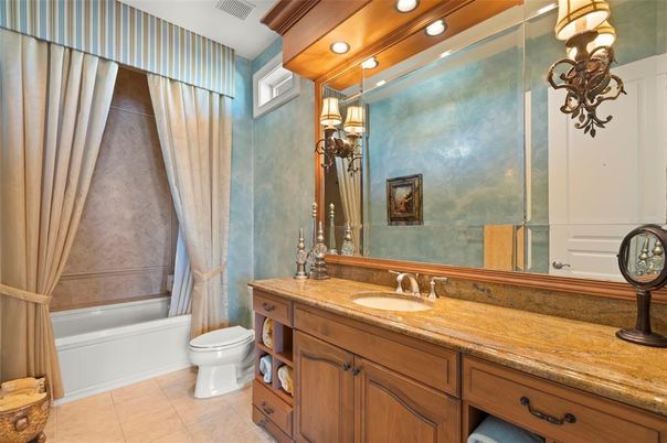 Bathroom, Interior, Recessed Lighting