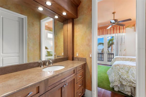 Bathroom, Interior, Recessed Lighting, Wood Texture Flooring