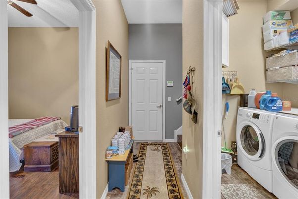 Interior, Washer, Wood Texture Flooring