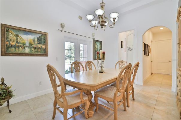Chandelier, Dining room, Interior