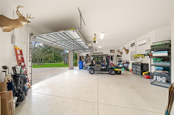 Garage, Interior