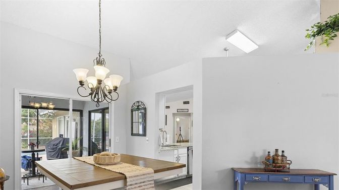 Chandelier, Dining room, Interior