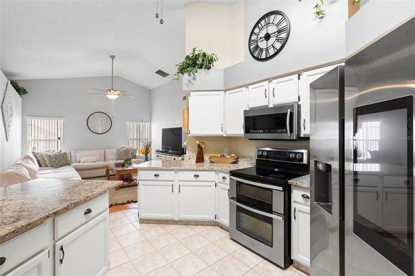 Interior, Kitchen, Living room, Stainless Steel Appliances