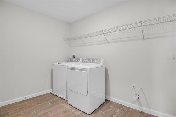 Interior, Washer, Wood Texture Flooring