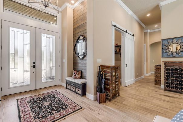 Interior, Recessed Lighting, Wood Texture Flooring