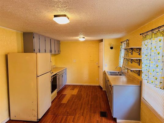 Interior, Kitchen, Wood Texture Flooring