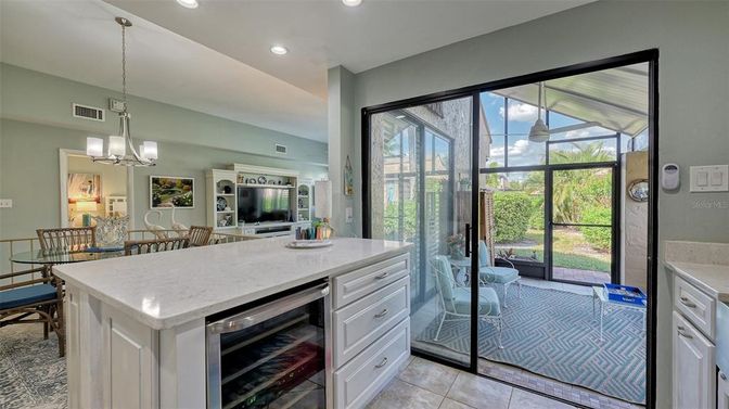Chandelier, Dining room, Interior, Kitchen, Recessed Lighting
