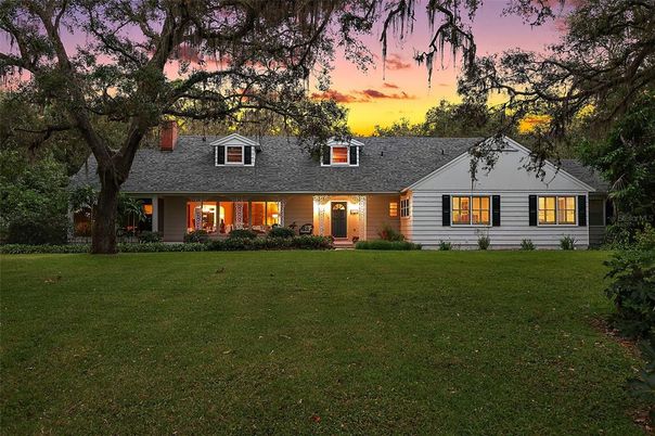 Backyard, Exterior, Facade, Ranch