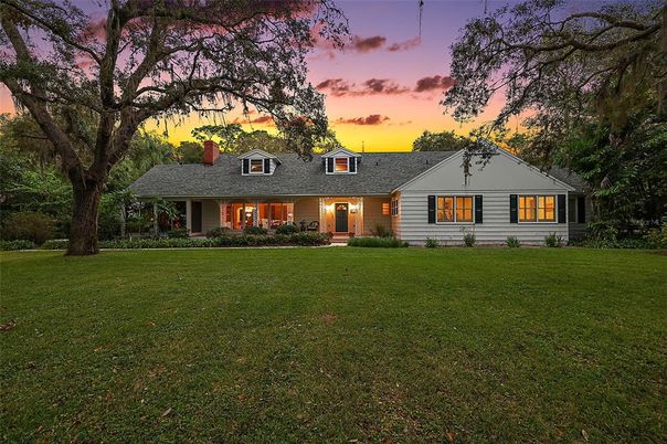 Backyard, Exterior, Facade, Ranch