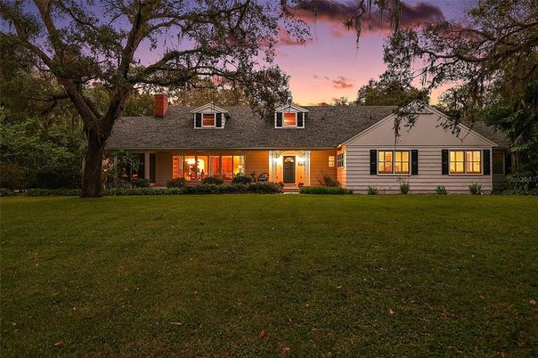 Backyard, Exterior, Facade, Ranch