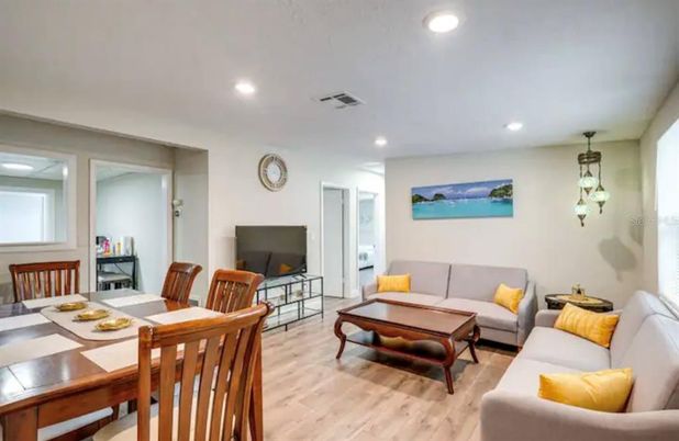 Dining room, Interior, Living room, Pendant Lights, Recessed Lighting, Wood Texture Flooring