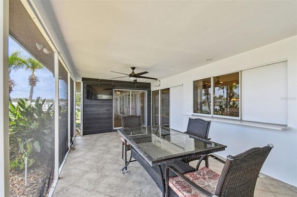 Dining room, Interior, Sun Room