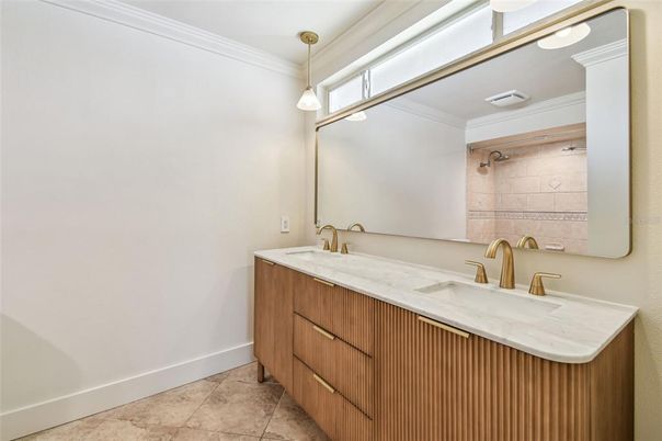 Bathroom, Interior, Pendant Lights