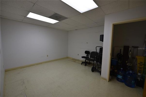 Fitness Equipment, Interior, Recessed Lighting