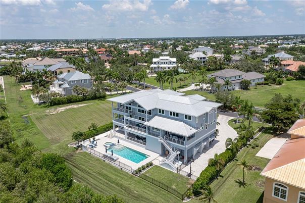 Exterior, Drone