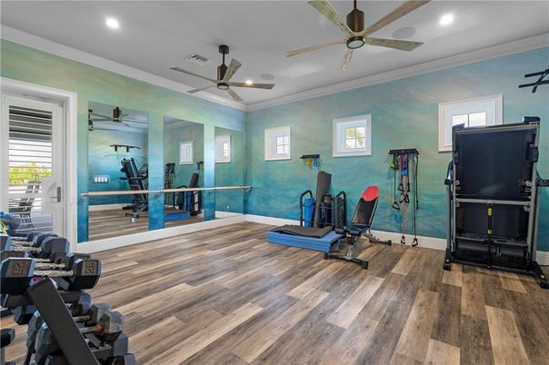 Fitness Equipment, Interior, Recessed Lighting, Wood Texture Flooring