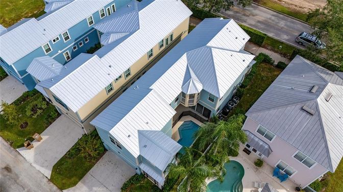 Exterior, Drone