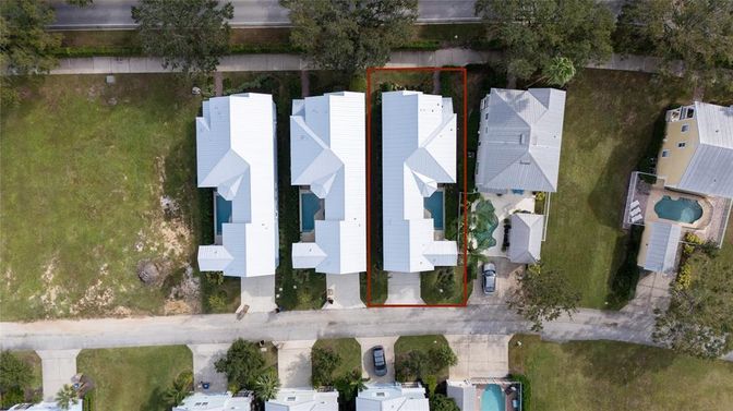 Exterior, Drone