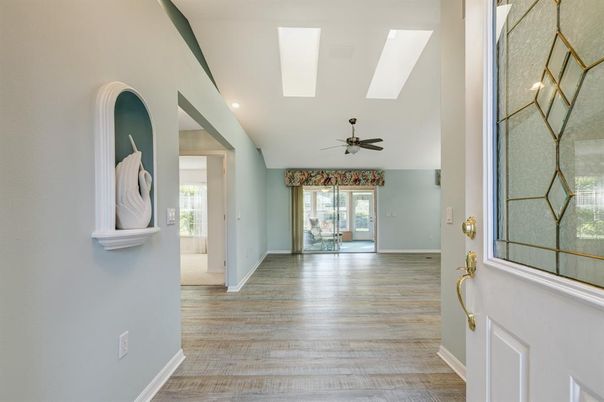 Interior, Recessed Lighting, Wood Texture Flooring