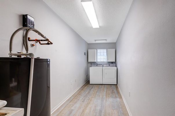 Interior, Washer, Wood Texture Flooring