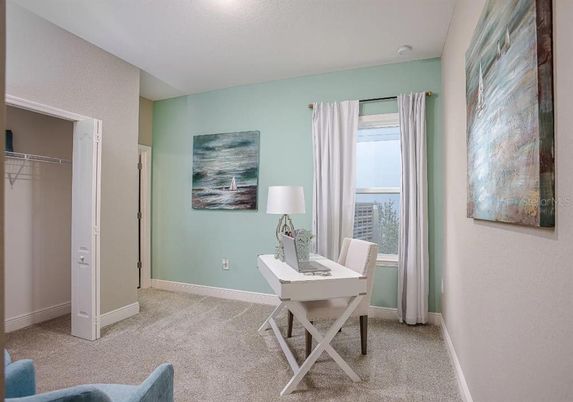 Home Office, Interior