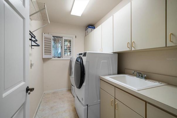 Interior, Washer