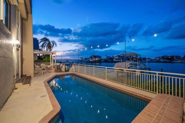 Exterior, Lake, Pool, Water