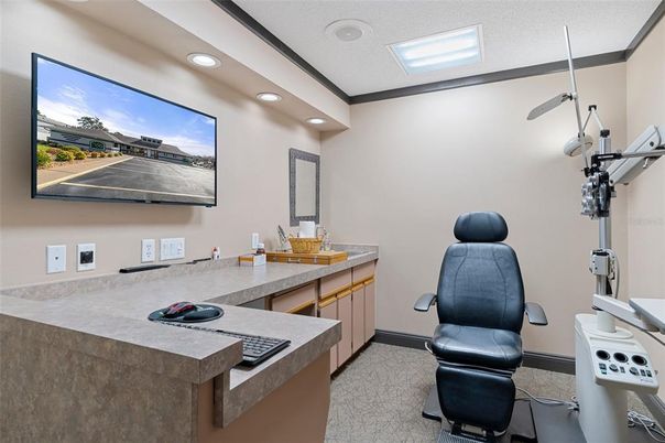 Fitness Equipment, Interior, Recessed Lighting
