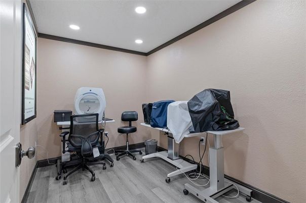Home Office, Interior, Recessed Lighting, Wood Texture Flooring