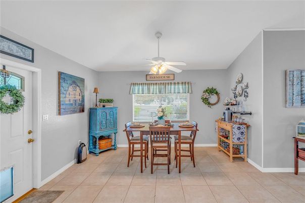 Dining room, Interior