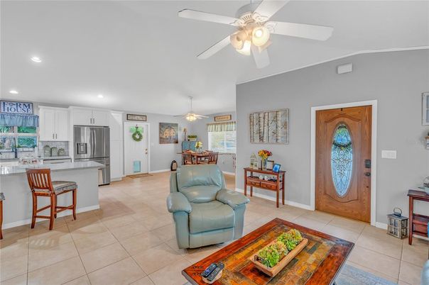Dining room, Interior, Kitchen, Recessed Lighting, Stainless Steel Appliances