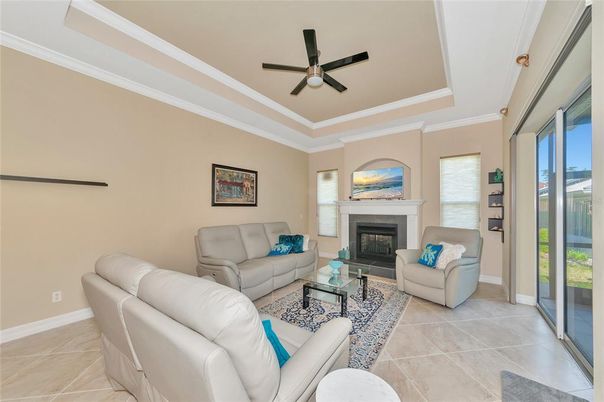 Fireplace, Interior, Living room