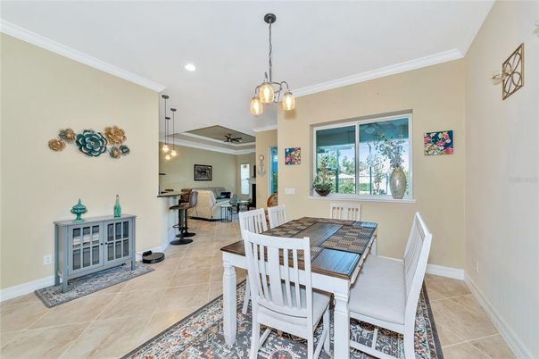 Dining room, Interior, Pendant Lights, Recessed Lighting