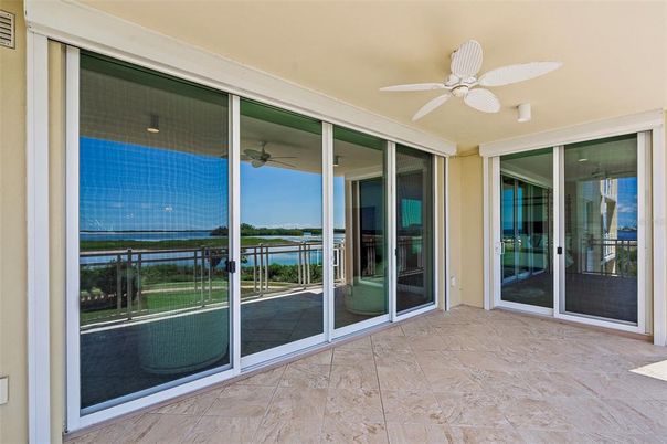 Interior, Sun Room, Water