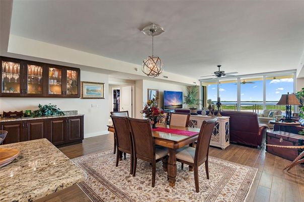 Chandelier, Dining room, Interior, Living room, Pendant Lights, Wood Texture Flooring