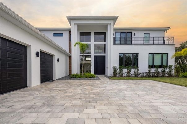 Attached, Exterior, Facade, Modern