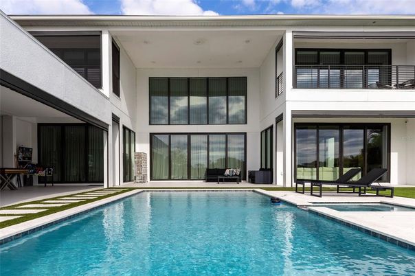 Exterior, Pool