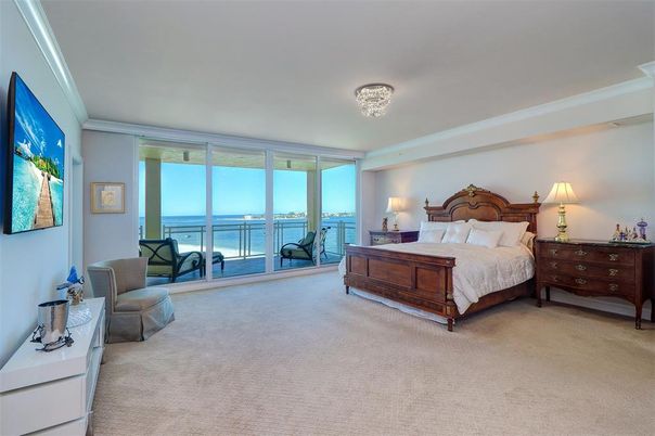 Bedroom, Interior, Water